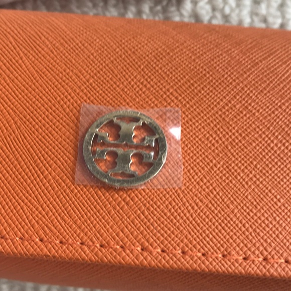 Tory Burch sunglass case with small bag - Picture 2 of 5
